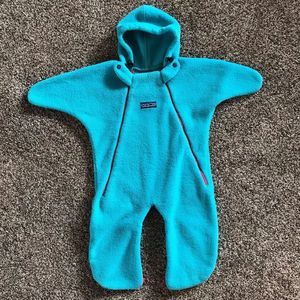 Patagonia fleece bunting suit approximately 3-6 months